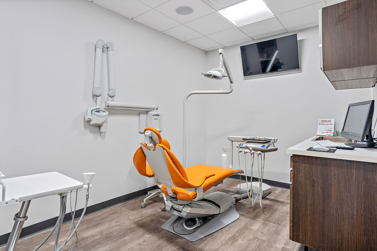 How Do I Prepare For My Visit To A Dentist Office In River Oaks?